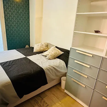 Appartamento Candale Furnished Flat Bordeaux